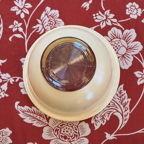 Pyrex Corning Clear Bottom 1 Quart Pastel Beige Mixing Bowl - Picture 3 of 6